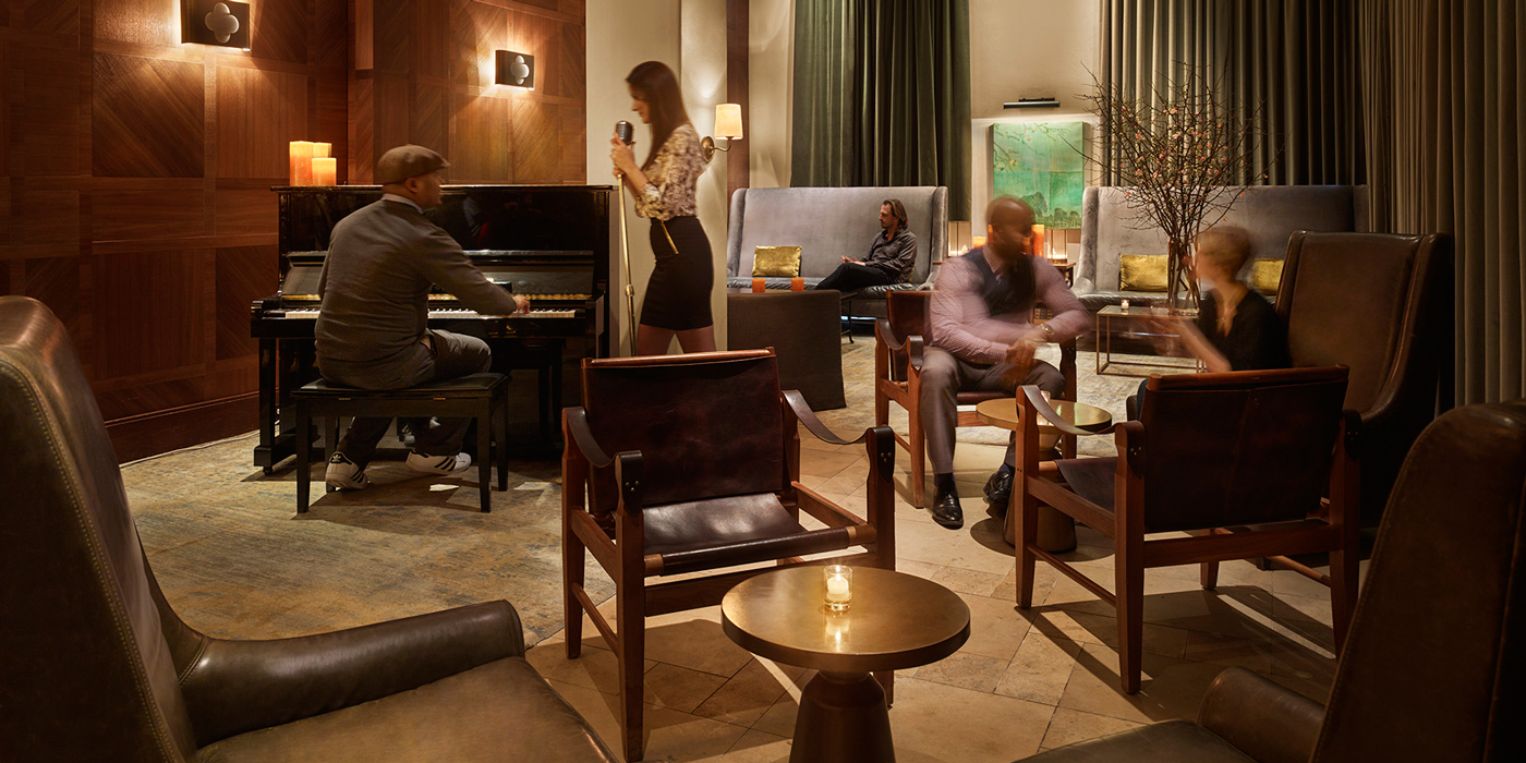 refinery hotel winnies jazz bar